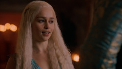 extant_GameOfThrones_2x05-TheGhostOfHarrenhal_4992