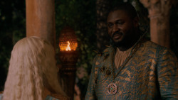 extant_GameOfThrones_2x05-TheGhostOfHarrenhal_4994