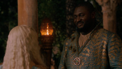 extant_GameOfThrones_2x05-TheGhostOfHarrenhal_4995