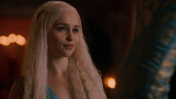extant_GameOfThrones_2x05-TheGhostOfHarrenhal_4998