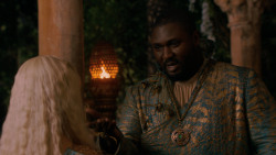 extant_GameOfThrones_2x05-TheGhostOfHarrenhal_5021