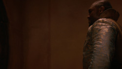 extant_GameOfThrones_2x05-TheGhostOfHarrenhal_5039