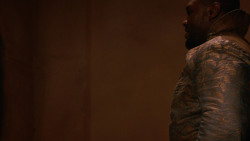 extant_GameOfThrones_2x05-TheGhostOfHarrenhal_5041