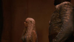 extant_GameOfThrones_2x05-TheGhostOfHarrenhal_5045