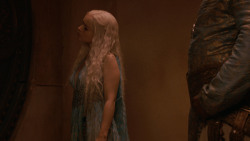 extant_GameOfThrones_2x05-TheGhostOfHarrenhal_5050