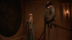 extant_GameOfThrones_2x05-TheGhostOfHarrenhal_5052