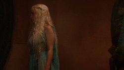 extant_GameOfThrones_2x05-TheGhostOfHarrenhal_5064