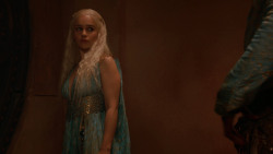 extant_GameOfThrones_2x05-TheGhostOfHarrenhal_5066