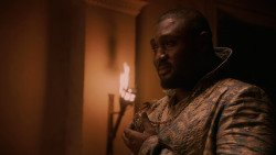 extant_GameOfThrones_2x05-TheGhostOfHarrenhal_5075