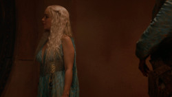 extant_GameOfThrones_2x05-TheGhostOfHarrenhal_5080