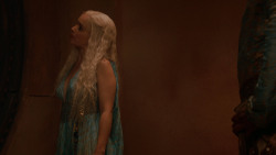 extant_GameOfThrones_2x05-TheGhostOfHarrenhal_5083