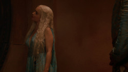 extant_GameOfThrones_2x05-TheGhostOfHarrenhal_5084