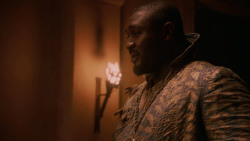 extant_GameOfThrones_2x05-TheGhostOfHarrenhal_5087