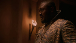 extant_GameOfThrones_2x05-TheGhostOfHarrenhal_5089