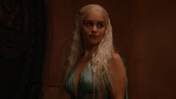 extant_GameOfThrones_2x05-TheGhostOfHarrenhal_5090