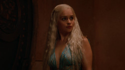extant_GameOfThrones_2x05-TheGhostOfHarrenhal_5094