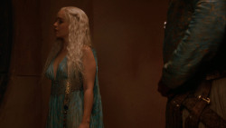 extant_GameOfThrones_2x05-TheGhostOfHarrenhal_5102