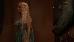 extant_GameOfThrones_2x05-TheGhostOfHarrenhal_5104