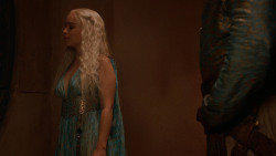 extant_GameOfThrones_2x05-TheGhostOfHarrenhal_5105