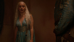 extant_GameOfThrones_2x05-TheGhostOfHarrenhal_5108