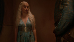 extant_GameOfThrones_2x05-TheGhostOfHarrenhal_5109