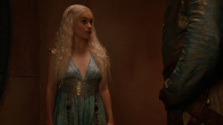 extant_GameOfThrones_2x05-TheGhostOfHarrenhal_5110