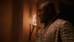 extant_GameOfThrones_2x05-TheGhostOfHarrenhal_5113
