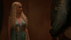 extant_GameOfThrones_2x05-TheGhostOfHarrenhal_5114
