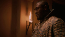 extant_GameOfThrones_2x05-TheGhostOfHarrenhal_5127