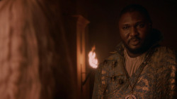 extant_GameOfThrones_2x05-TheGhostOfHarrenhal_5140