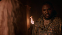 extant_GameOfThrones_2x05-TheGhostOfHarrenhal_5149