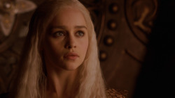 extant_GameOfThrones_2x05-TheGhostOfHarrenhal_5185