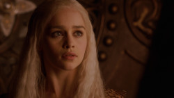 extant_GameOfThrones_2x05-TheGhostOfHarrenhal_5187