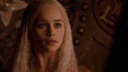 extant_GameOfThrones_2x05-TheGhostOfHarrenhal_5189