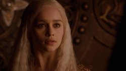 extant_GameOfThrones_2x05-TheGhostOfHarrenhal_5191