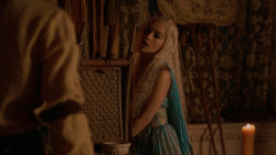 extant_GameOfThrones_2x05-TheGhostOfHarrenhal_5233