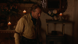 extant_GameOfThrones_2x05-TheGhostOfHarrenhal_5244