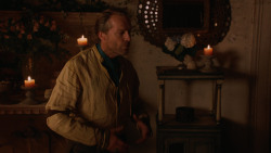 extant_GameOfThrones_2x05-TheGhostOfHarrenhal_5246