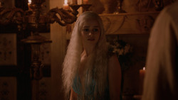 extant_GameOfThrones_2x05-TheGhostOfHarrenhal_5303