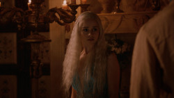 extant_GameOfThrones_2x05-TheGhostOfHarrenhal_5313