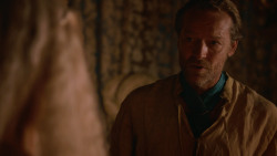 extant_GameOfThrones_2x05-TheGhostOfHarrenhal_5316