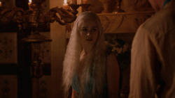 extant_GameOfThrones_2x05-TheGhostOfHarrenhal_5326