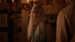 extant_GameOfThrones_2x05-TheGhostOfHarrenhal_5327