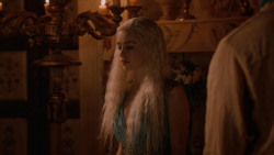 extant_GameOfThrones_2x05-TheGhostOfHarrenhal_5328