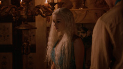extant_GameOfThrones_2x05-TheGhostOfHarrenhal_5330