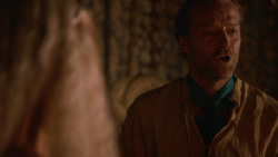 extant_GameOfThrones_2x05-TheGhostOfHarrenhal_5335