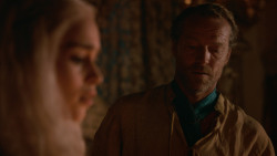 extant_GameOfThrones_2x05-TheGhostOfHarrenhal_5358