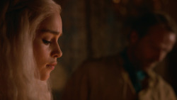 extant_GameOfThrones_2x05-TheGhostOfHarrenhal_5365