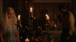extant_GameOfThrones_2x05-TheGhostOfHarrenhal_5384