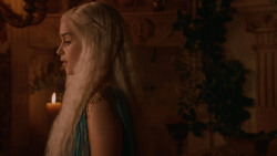 extant_GameOfThrones_2x05-TheGhostOfHarrenhal_5408